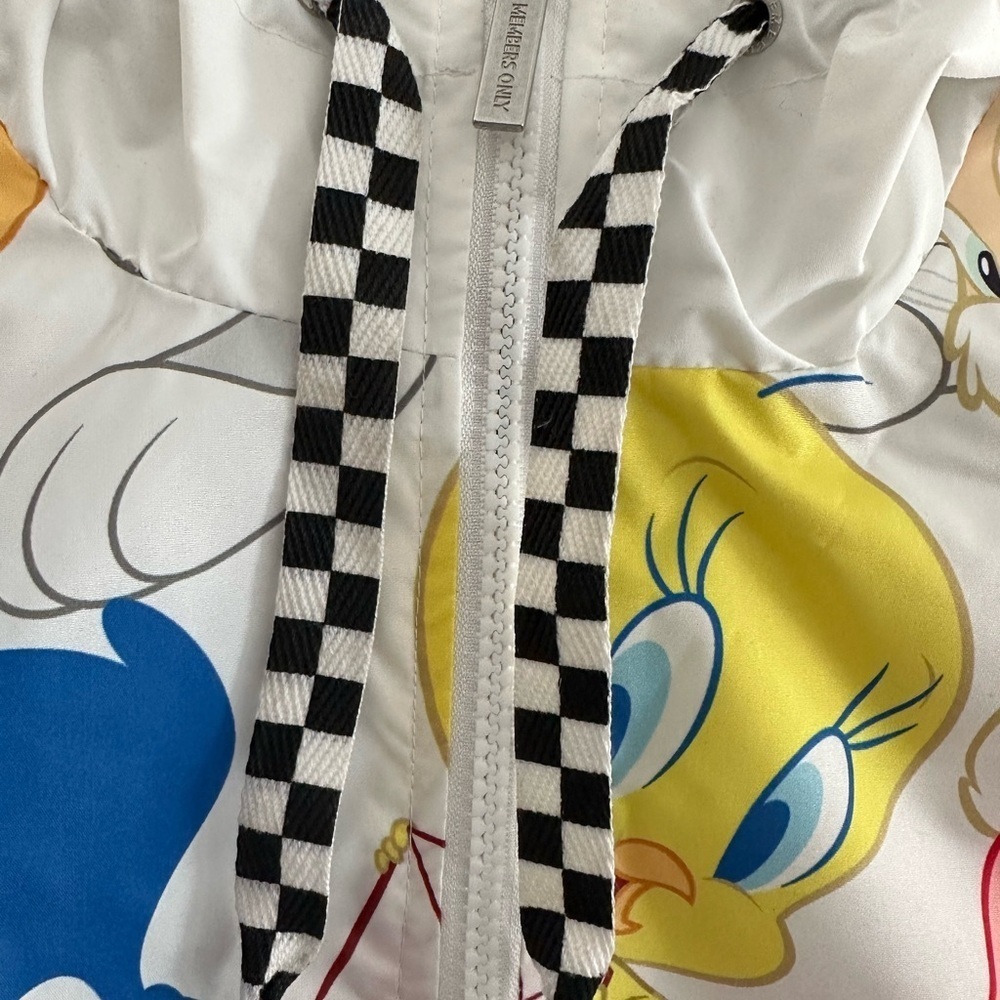 ✔️#9 Brand new with tags Members only Looney tunes windbreaker - Picture 12 of 12